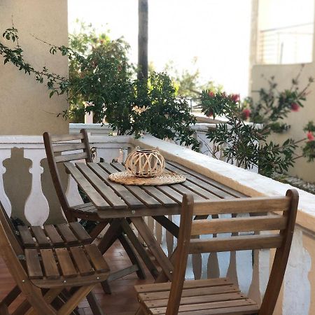 Ayerina Ground Floor Apartment アリラス エクステリア 写真