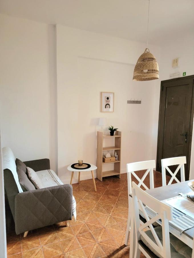 Ayerina Ground Floor Apartment アリラス エクステリア 写真